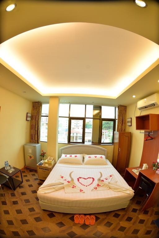 New Golden Forward Hotel Yangon Exteriör bild
