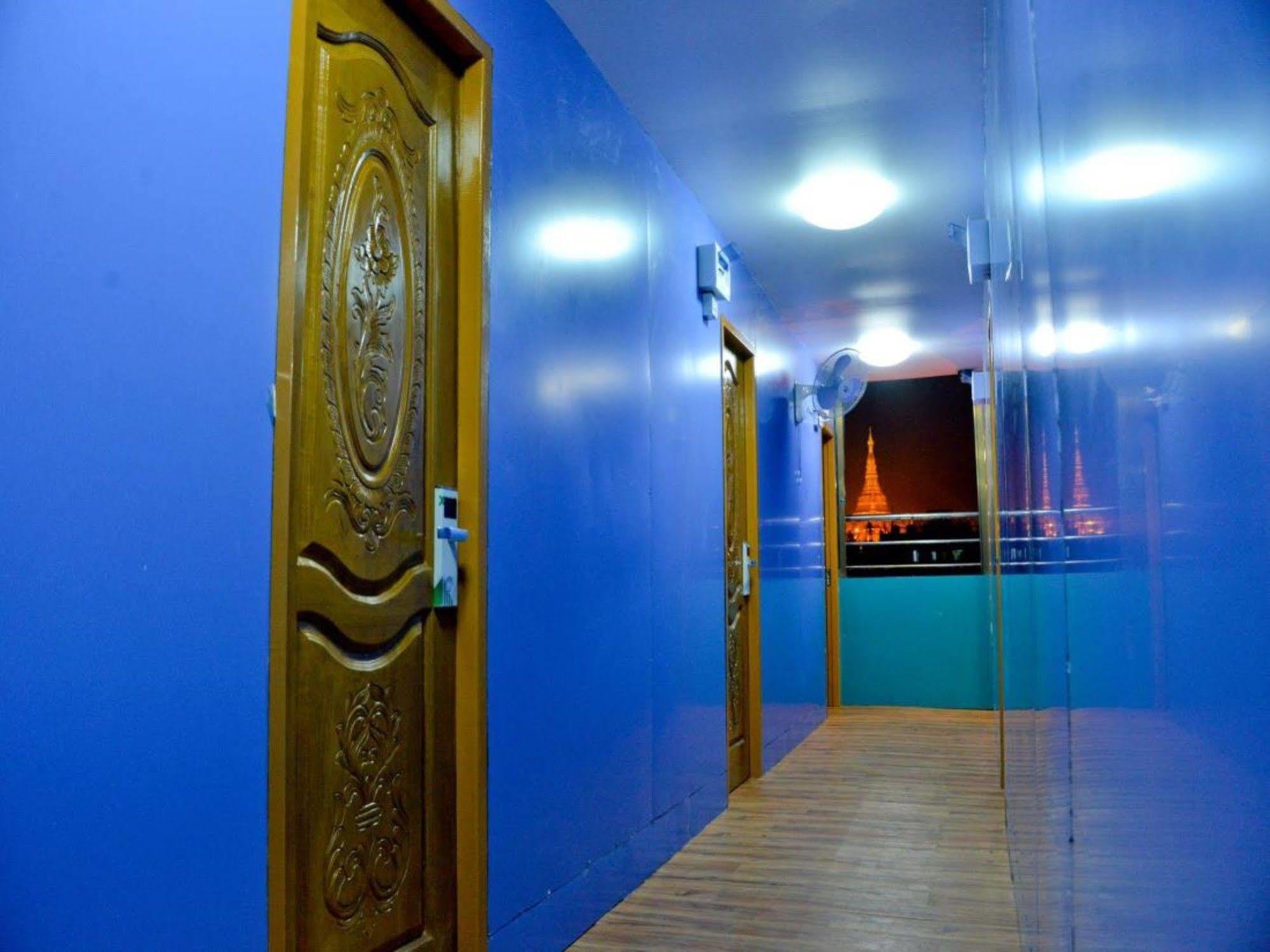 New Golden Forward Hotel Yangon Exteriör bild